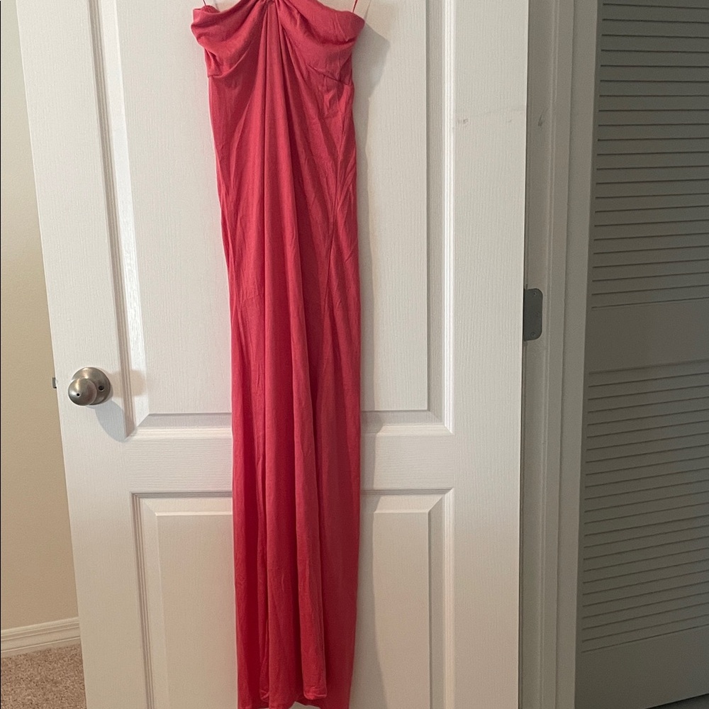 Chic Strapless Coral Dress